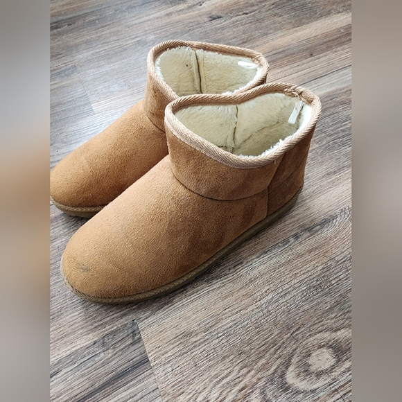 Women's Faux Suede Ashley Blue Ankle Winter Boots Size Eight - Picture 3 of 6